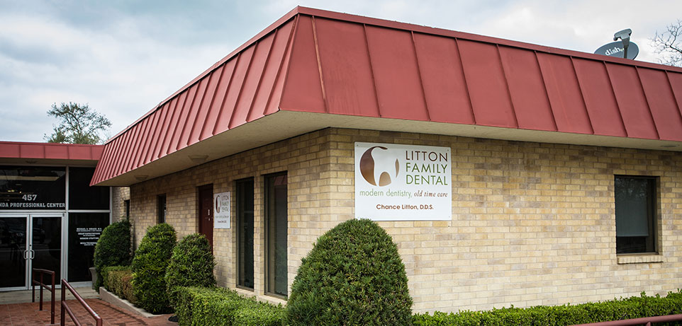 front of Litton Family Dental office