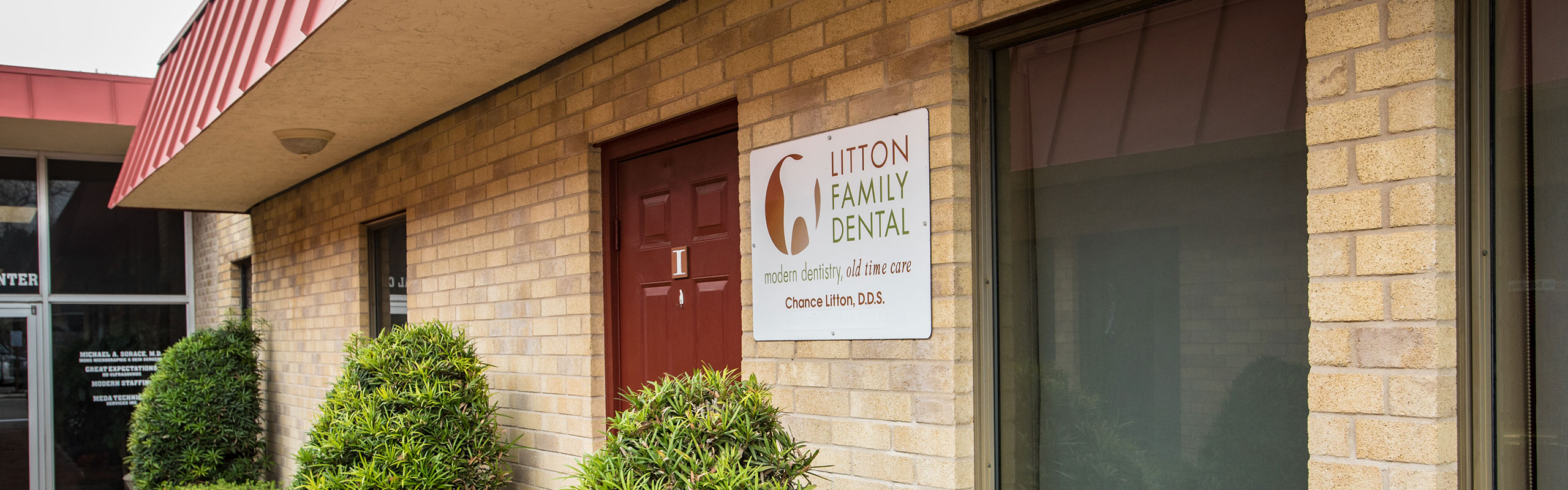 front of Litton Family Dental office